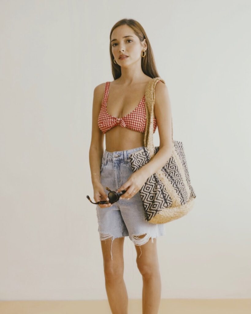 Aviv Pinkas en short et brassière